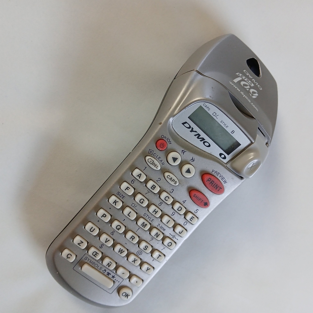 Dymo LetraTag Label Maker - Picture 2 of 6